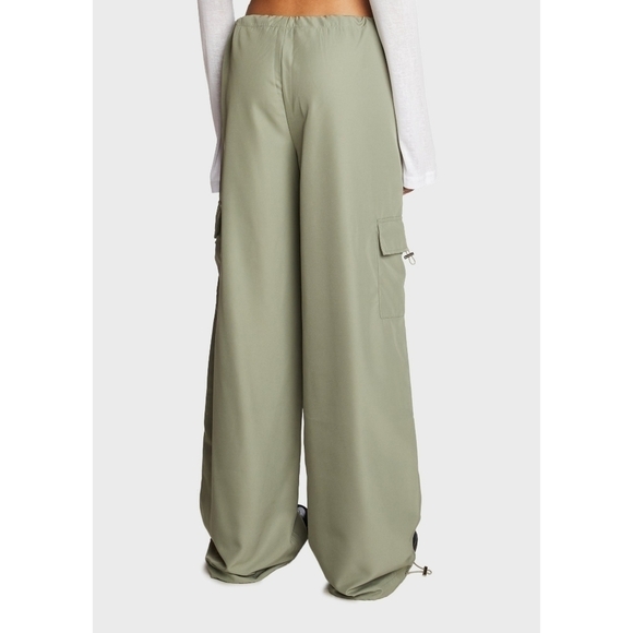 Edikted Asha Low Rise Nylon Cargo Parachute Pants Women's Size XS Light Green - Picture 3 of 13
